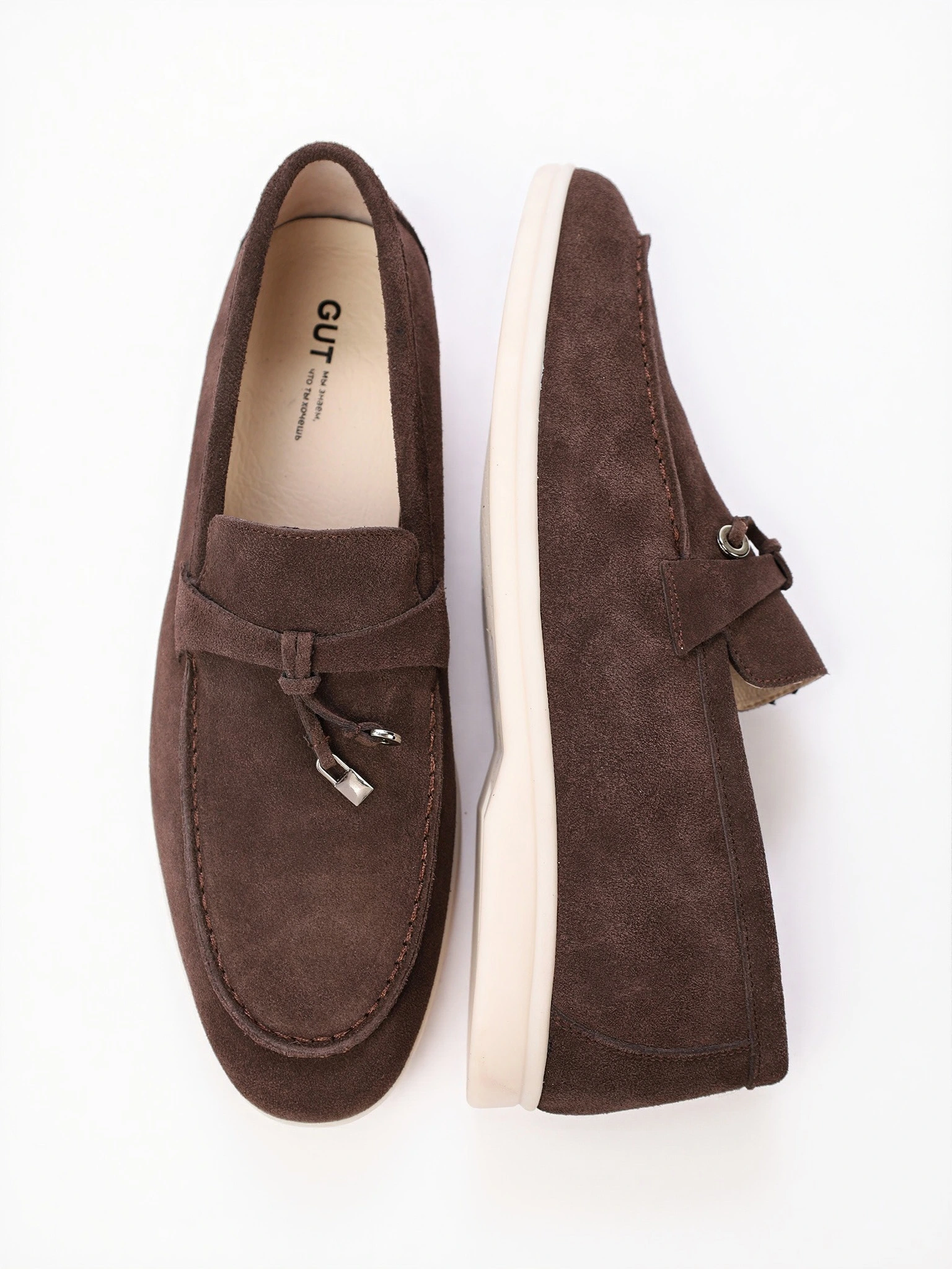 Туфли-лоферы темно-коричневого цвета на низкой подошве